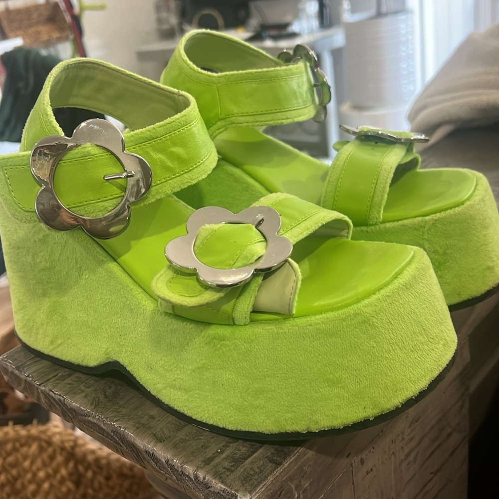 Delia’s by Dolls Kill Neon Green Groovy Platform Sandals